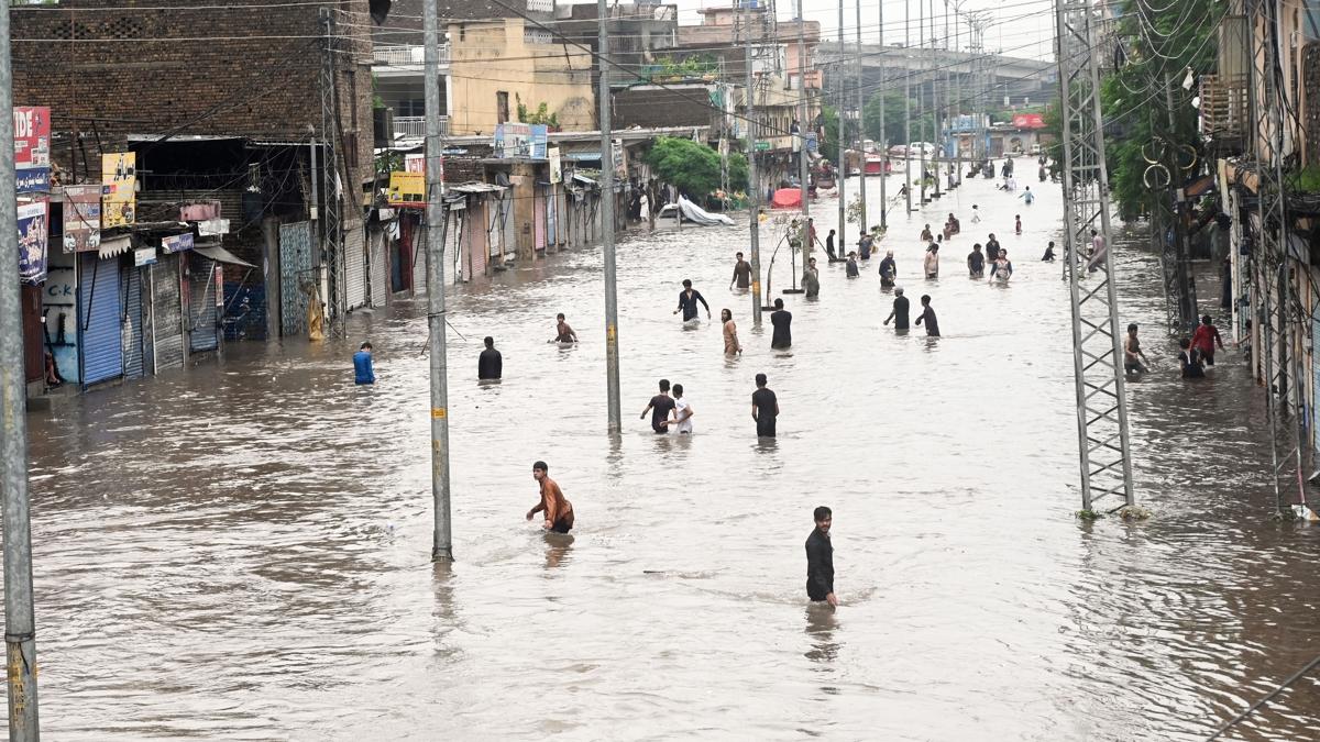 Pakistan'da muson yamurlar bilanosu artyor: Can kayb 202'ye ykseldi