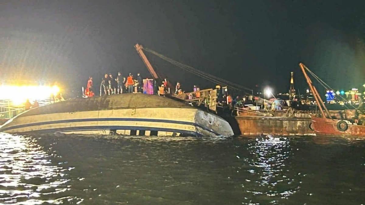 Vietnam'daki frtnada alabora olan tekne faciasnda 34 turist hayatn kaybetti