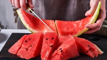 Kesilmi karpuzu alan yand! Uzman uyard: Zehirleyebilir! O detaya dikkat