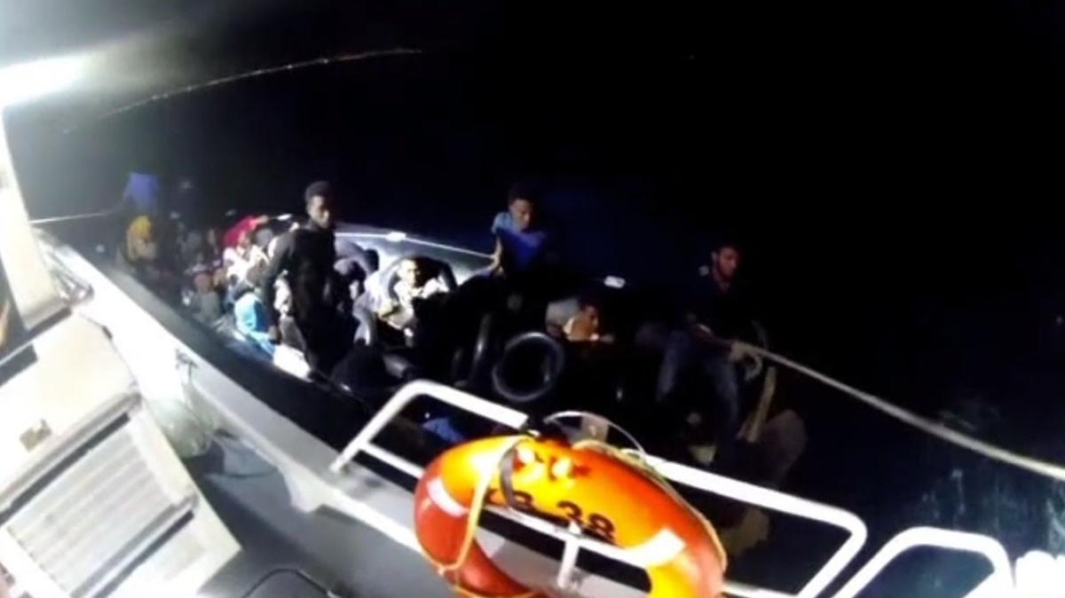 Aralarnda ocuklarn da bulunduu 65 dzensiz gmen yakaland