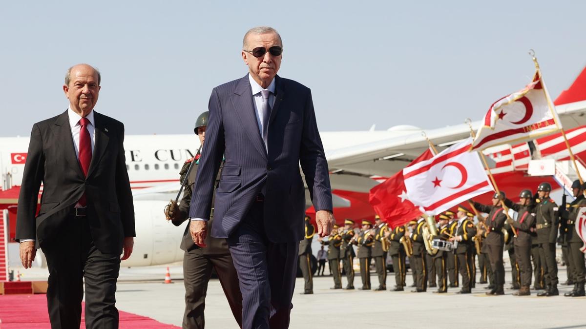 Bakan Erdoan KKTC'de resmi trenle karland