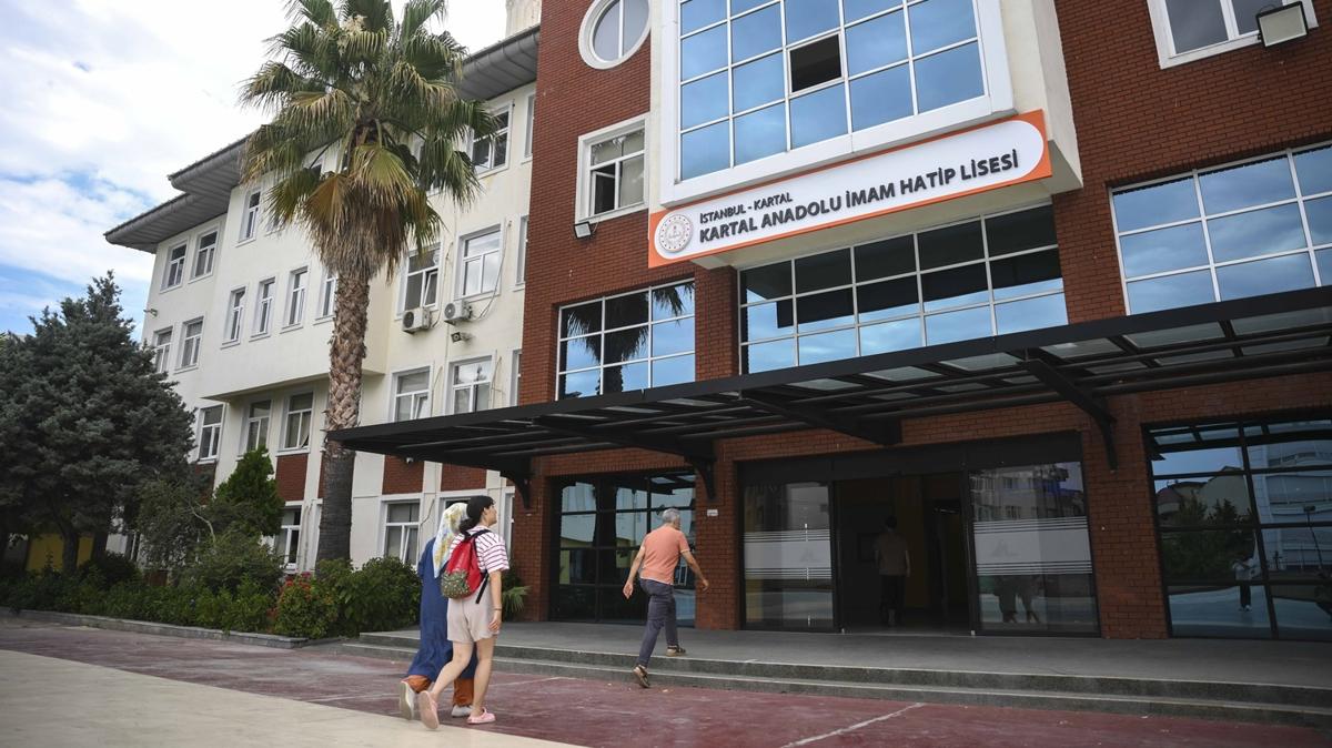 Kartal Anadolu mam Hatip Lisesinden YKS'de ilk 1000'de 63 derece