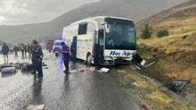 Sivas'ta feci kaza: l ve yarallar var