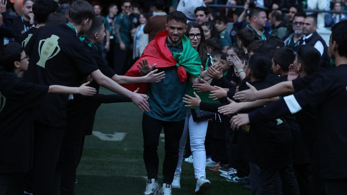 Kocaelispor'da Pedrinho ile yollar ayrld