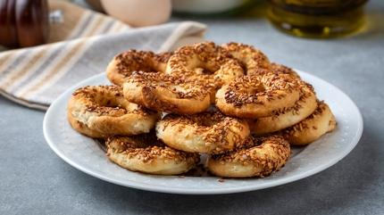 3 malzemeli tuzlu kurabiye! Haftalarca bayatlamayan kyr kyr kurabiye tarifinin pf noktas