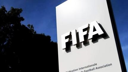 FIFA'dan T�rk kul�b�ne ceza! 3 d�nem transfer yasa��