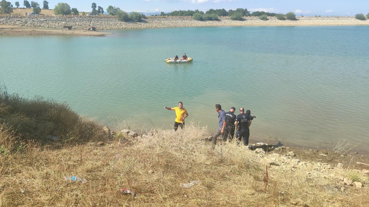 Ac olay: Serinlemek iin baraja giren 2 gen bouldu