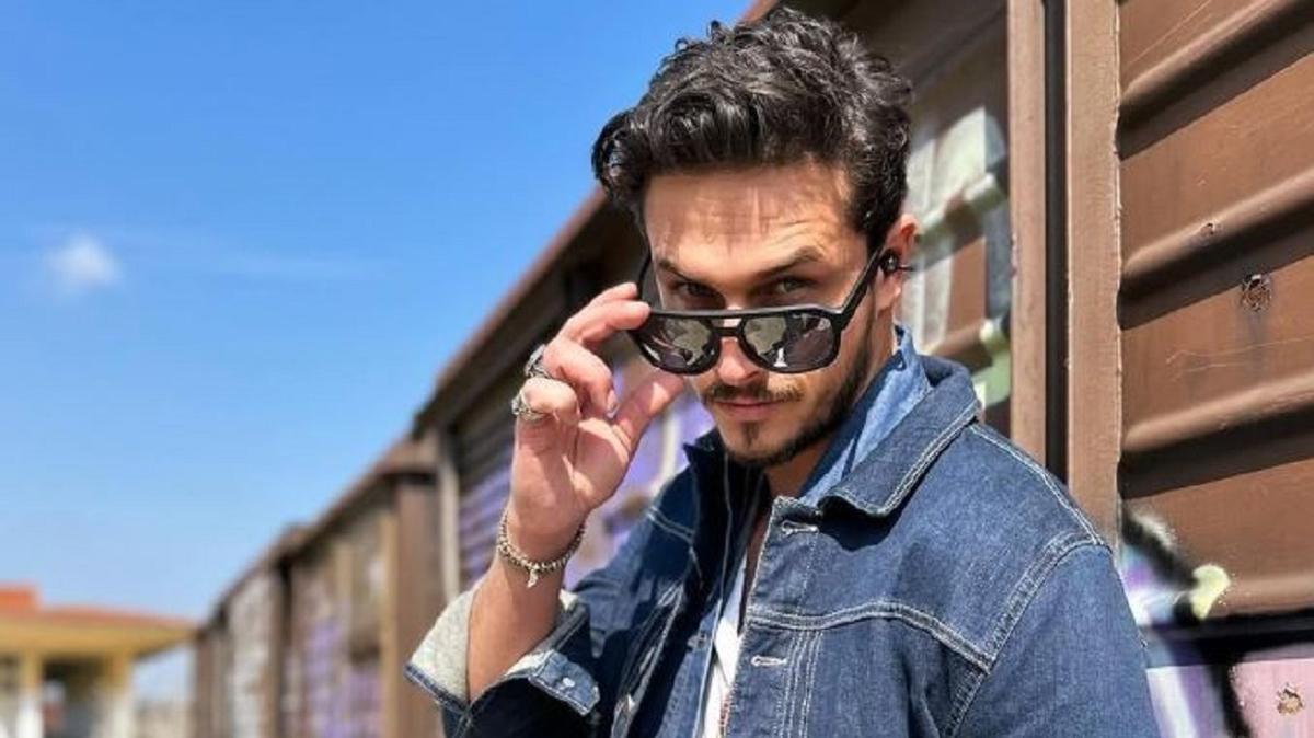 Selena'nn Burak' Gkhan Keser ikizini buldu! Benzerlii gren, kk dilini yuttu