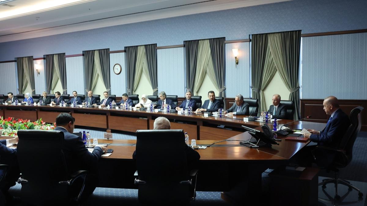 AK Parti MYK toplants sona erdi