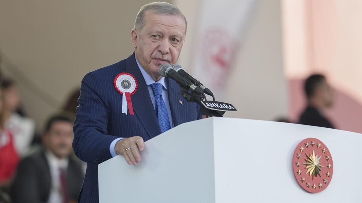 Bakan Erdoan'dan muhalefete yolsuzluk tepkisi: Virs temizlemek yerine polisi hedef gsteriyorlar