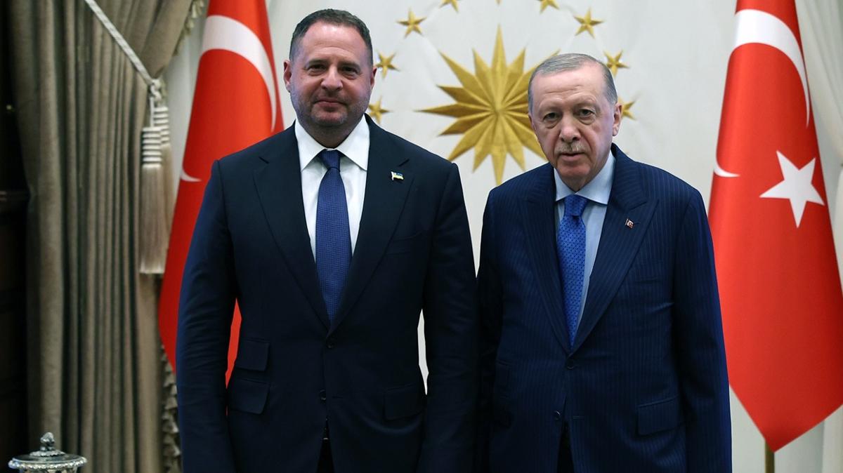 Klliye'de srpriz kabul: Bakan Erdoan Yermak ile bir araya geldi