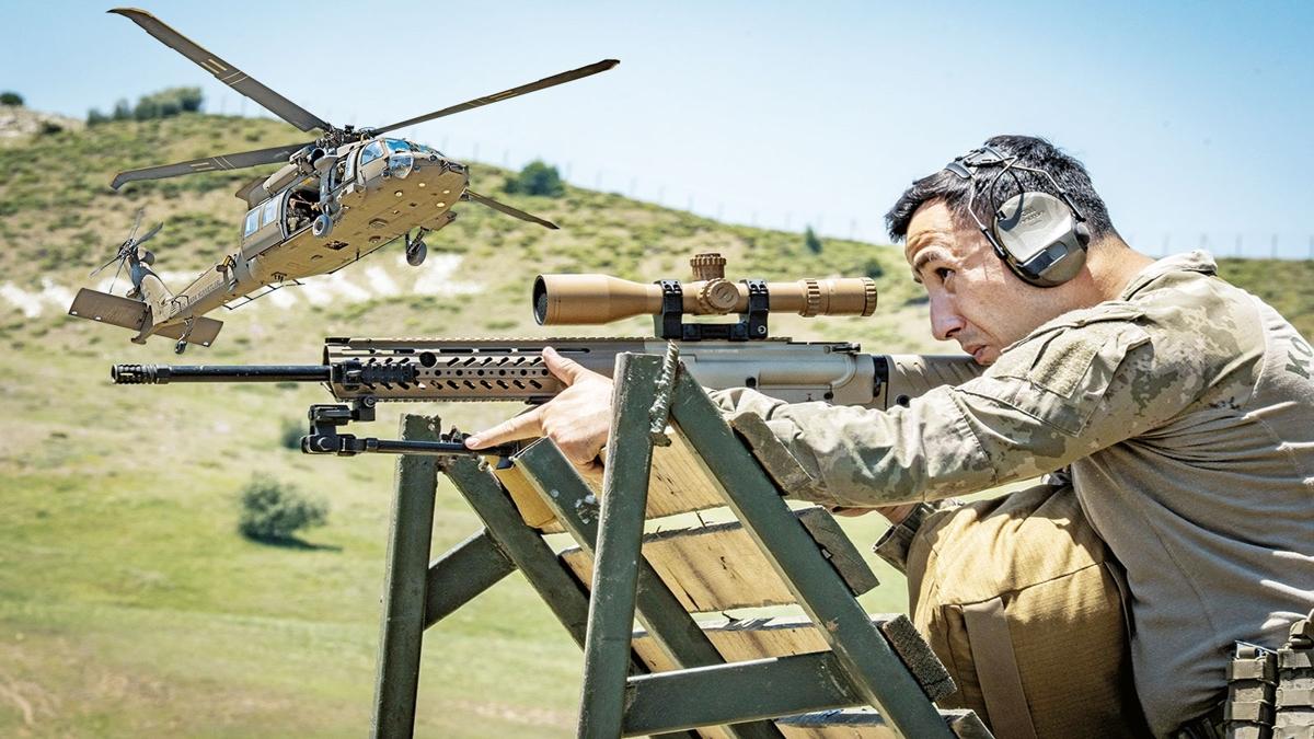 Trk sniper'lara komando eitimi... Havada, karada, denizde atklarn vuruyorlar!