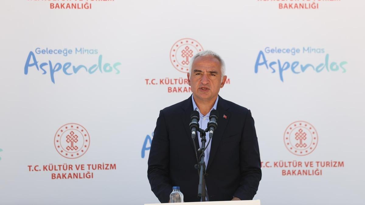 bakan ersoy Kltr ve Turizm Bakan Mehmet Nuri Ersoy gelecee miras Aspendos Antik Tiyatro fotoraflar resimleri