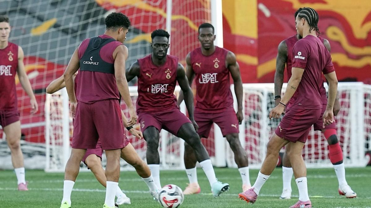 galatasaray strasbourg transfer fotoraflar resimleri