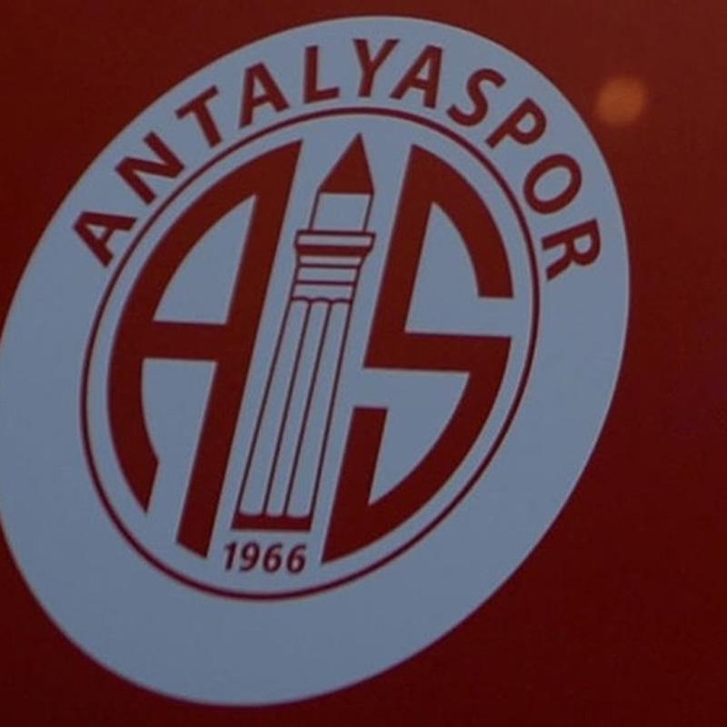Antalyaspor, 8 transfer birden a��klad�