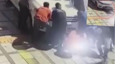 Poetleriyle urarken canndan oluyordu! Aracn altnda srklendi
