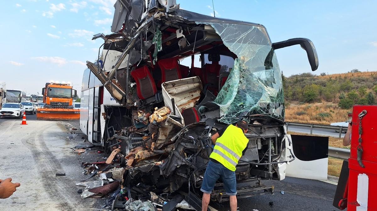 Mersin Tarsus  yolcu otobs  kaza fotoraflar resimleri
