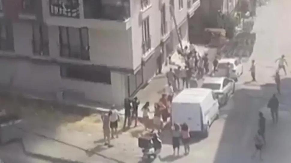 Avclar'da korkun olay: Canlarn kurtarmak iin camdan atladlar
