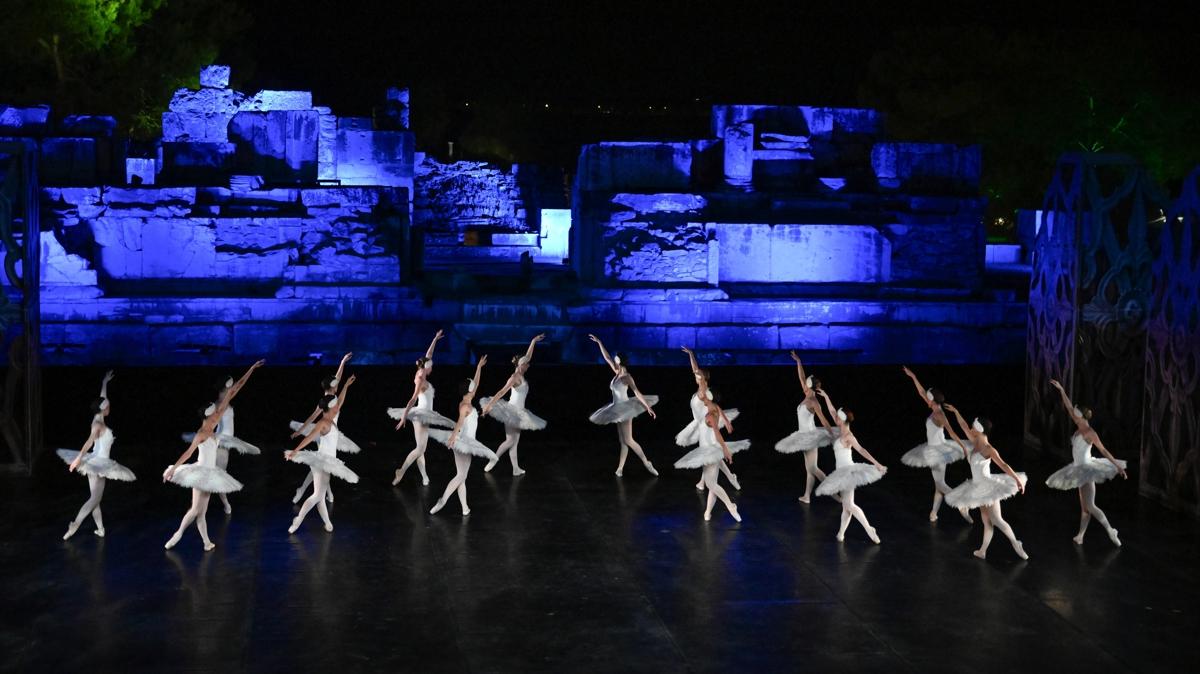 kuu gl uyuyan gzel kanl dn bale bodrum Romeo ve Juliet fotoraflar resimleri