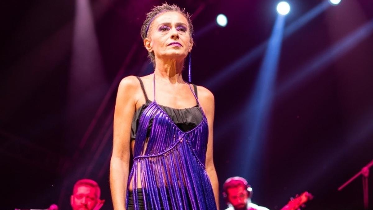 yldz tilbe yldz tilbe konser yldz tilbe makyajsz magazin fotoraflar resimleri