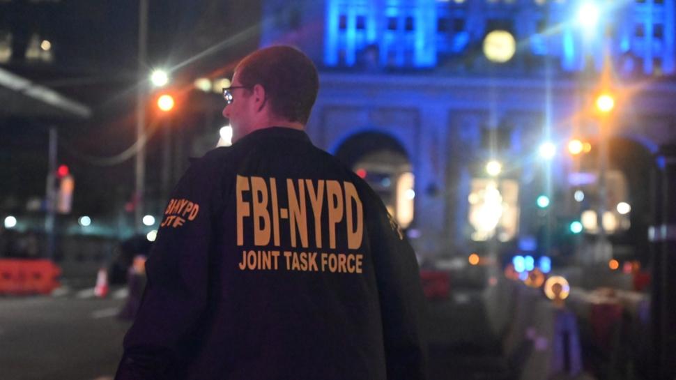 New York'ta gkdelende silahl dehet!  6 kii hayatn kaybetti!