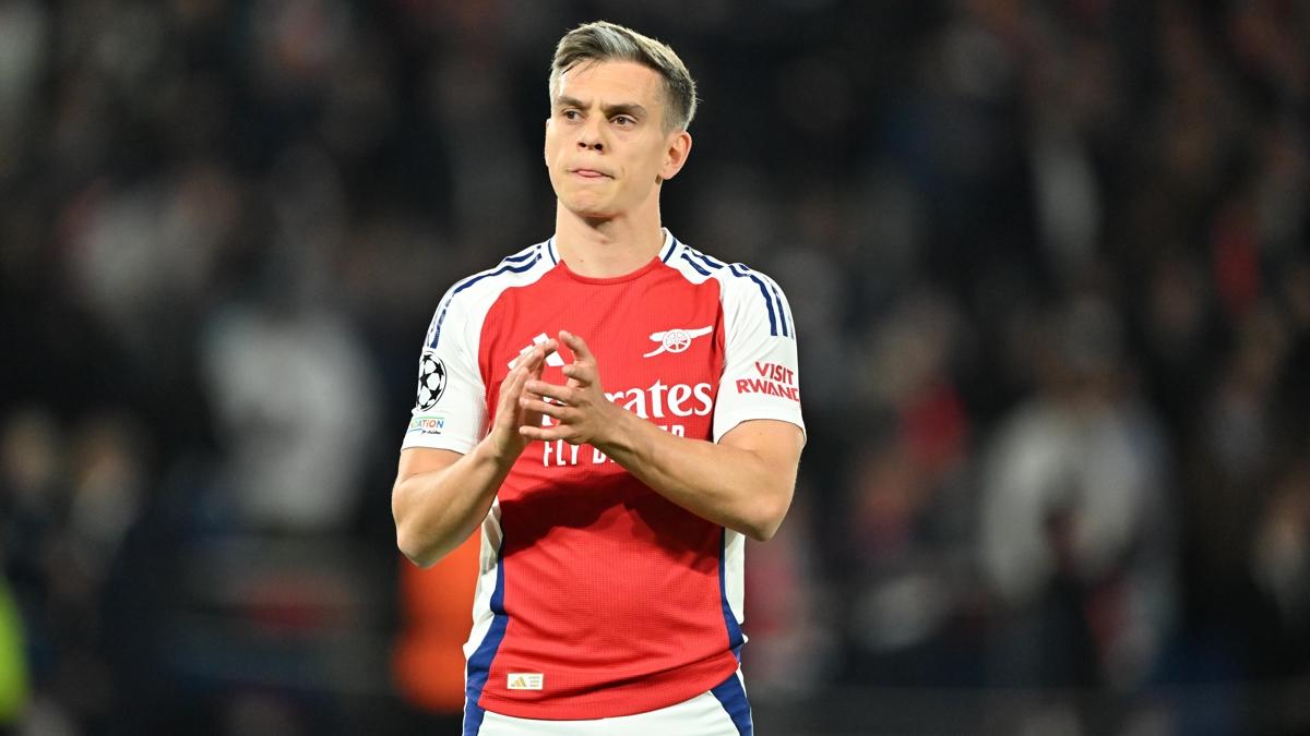 Borussia Dortmund  Leandro Trossard  Arsenal fotoraflar resimleri