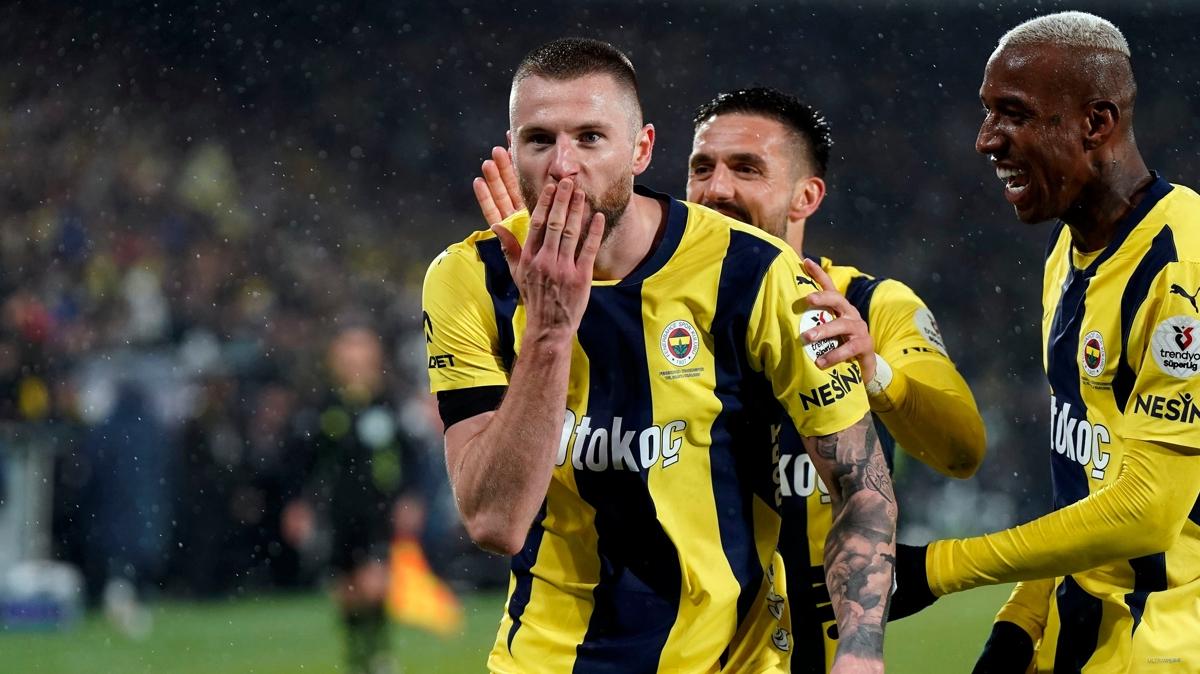 milan skriniar marco asensio fenerbahe fotoraflar resimleri