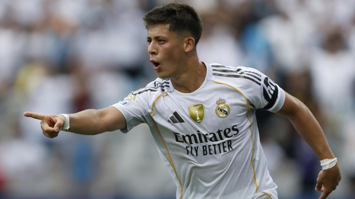 Arda Gler Real Madrid Xabi Alonso fotoraflar resimleri