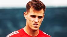 Manchester United gen kalecisi Radek Vitek ile szleme uzatt