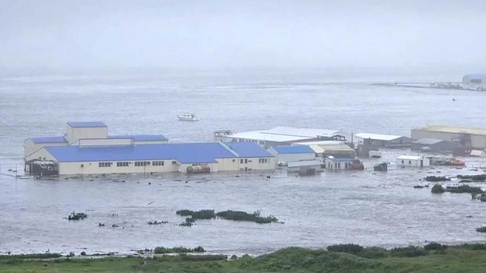 Rusya'da 8.8 byklnde deprem! lk tsunami dalgalar kyaya ulat