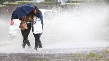 stanbul'da saanak alarm! Sel uyars geldi
