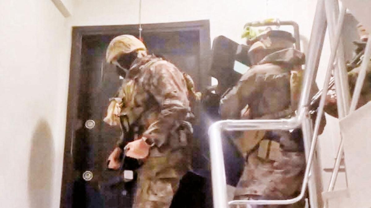 Silahl Yaralama Su rgt Operasyon Yakalananlar Daltonlar Bar Boyun fotoraflar resimleri
