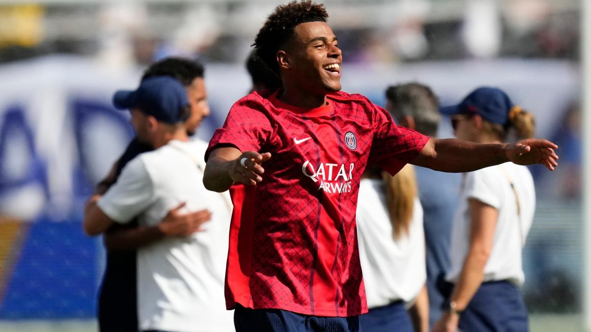 desire doue psg lamine yamal barcelona fotoraflar resimleri