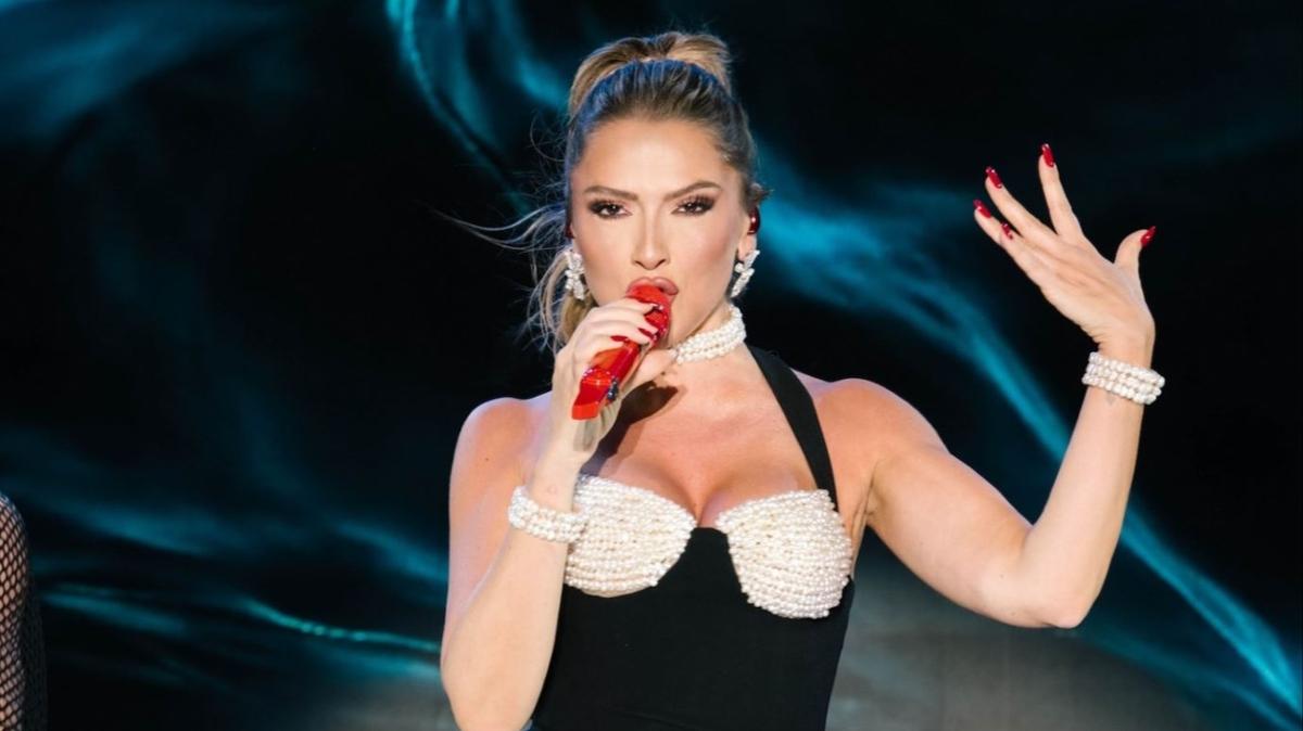 hadise jennifer lopez jlo konser magazin fotoraflar resimleri