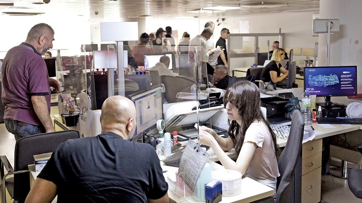 ipli ehliyetler ehliyet yenileme izdiham Ehliyet fotoraflar resimleri