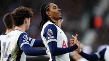 Tottenham, Djed Spence iin yeni szleme grmelerine balad