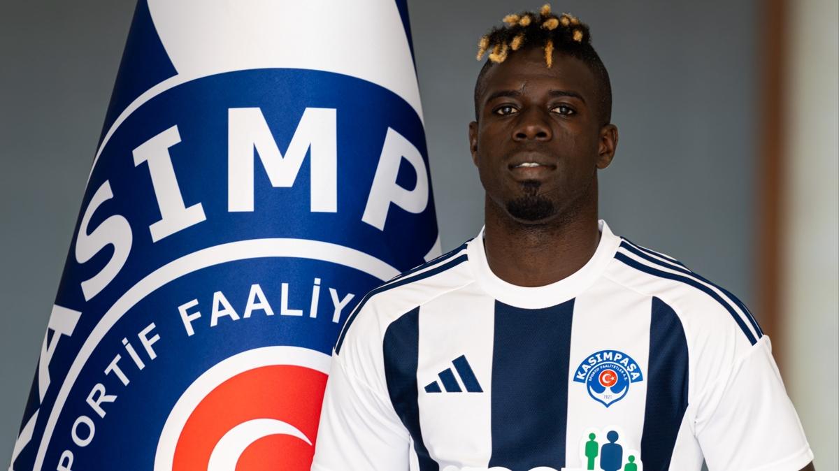 Kasmpaa Pape Habib Gueye transfer fotoraflar resimleri