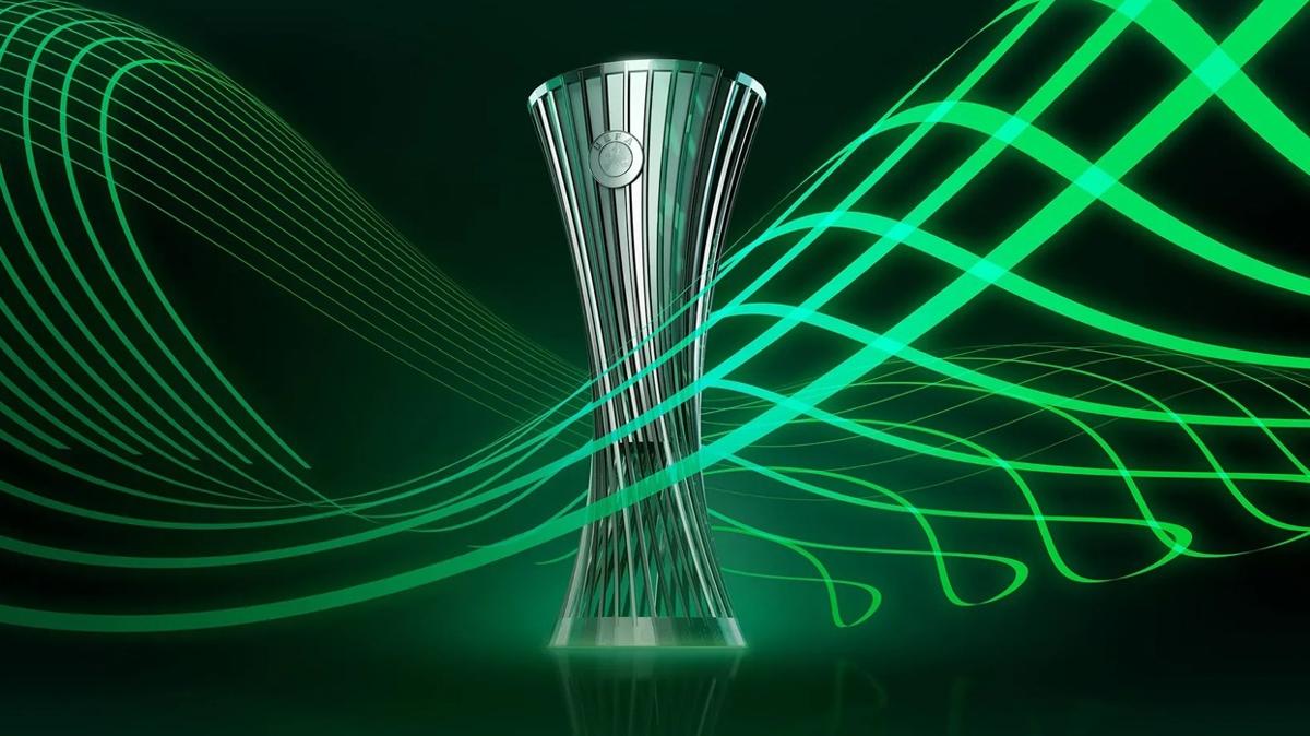 beikta baakehir uefa konferans ligi fotoraflar resimleri