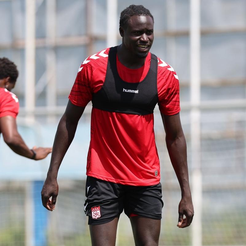 Sivasspor'da Erzurumspor FK ma��n�n mesaisi devam ediyor