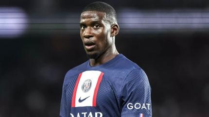 Fenerbahe peindeydi! Nordi Mukiele'den kt haber