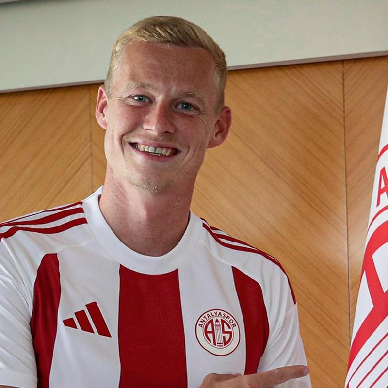 Antalyaspor'dan Nikola Storm ile 2 y�ll�k imza