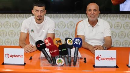Alanyaspor'da 4 imza birden