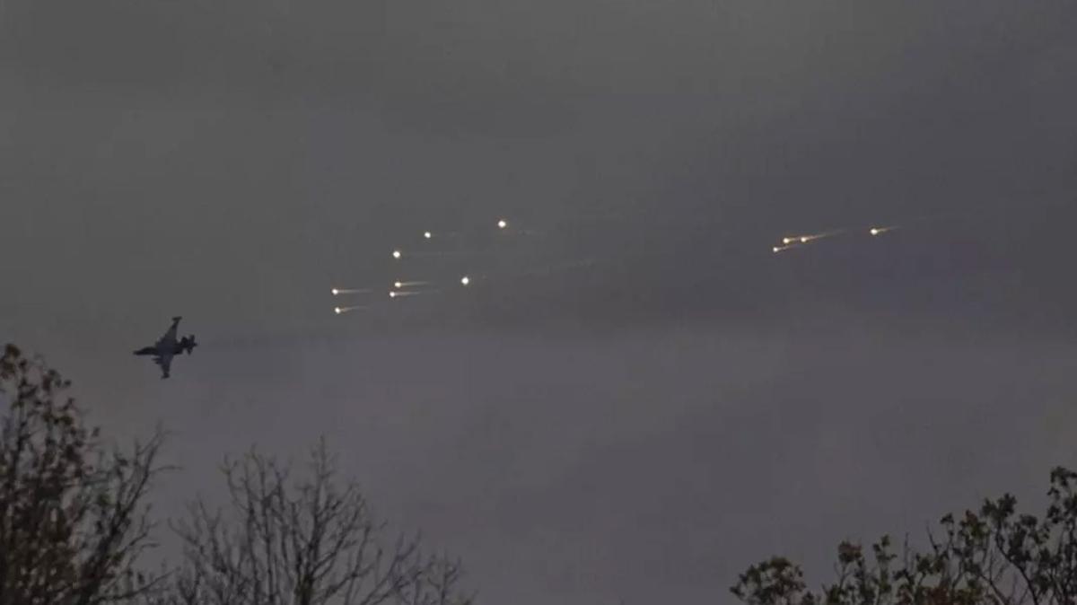 hipersonik fze saldrs HA saldrs Ukrayna havaalan fotoraflar resimleri