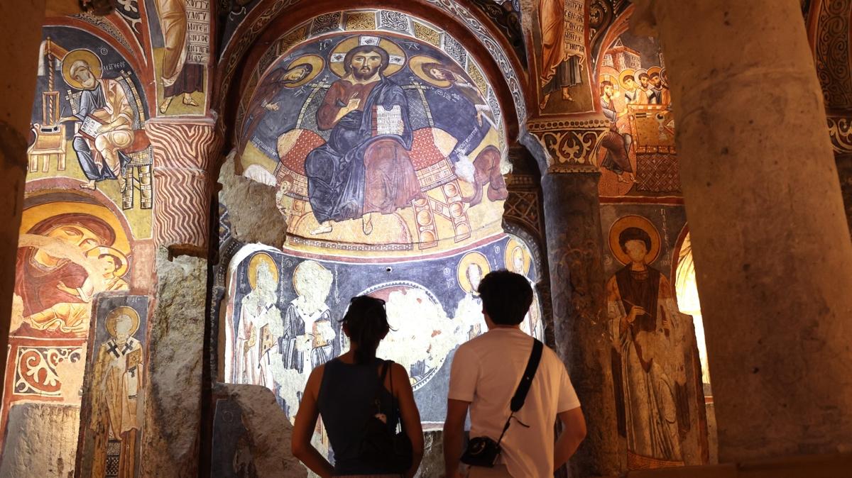 Kapadokya Nevehir Karanlk Kilise Fresk fotoraflar resimleri