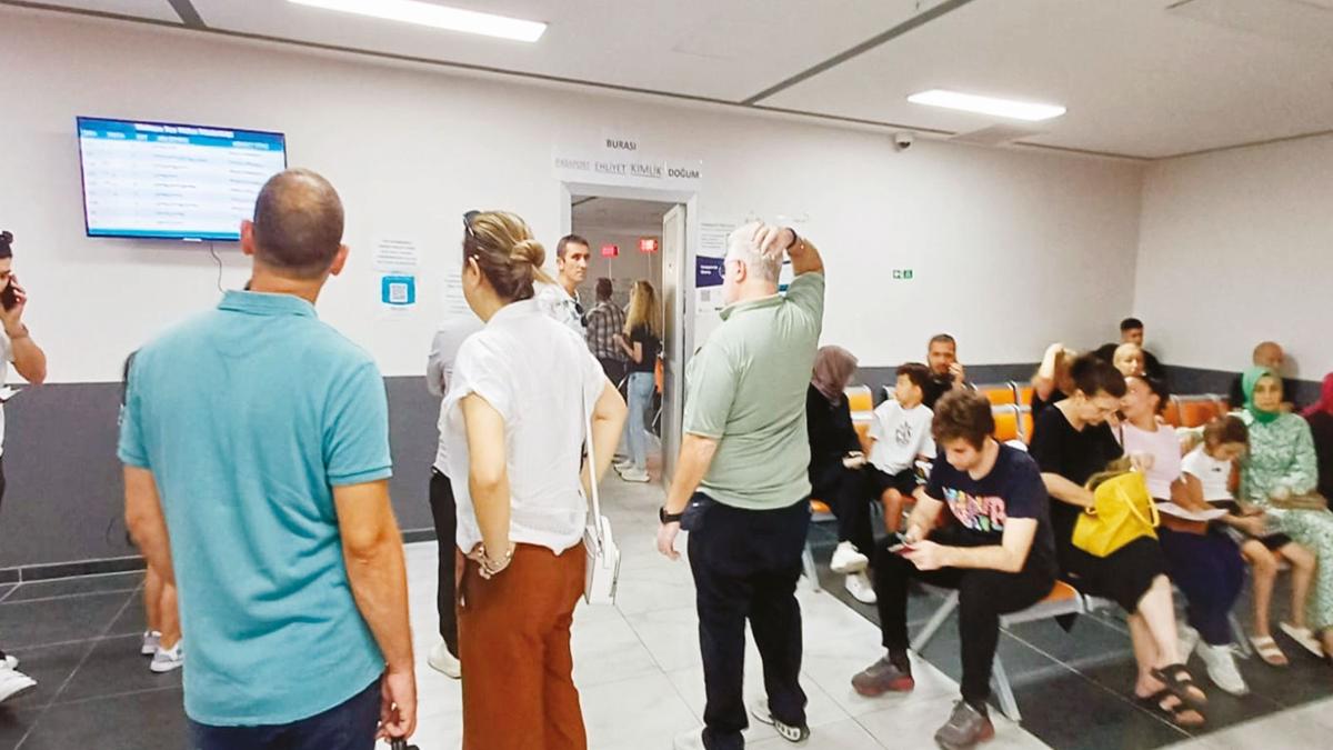 ehliyet yenileme sresi son ans ceza kurtulan fotoraflar resimleri