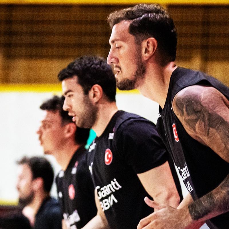 12 Dev Adam zel mata Litvanya'y arlayacak