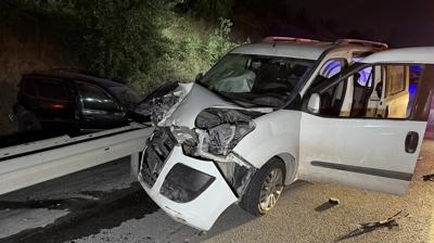 Eypsultan'da trafik kazas: 1'i ar 2 yaral