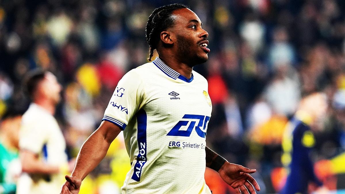 Garry Rodrigues galatasaray fenerbahe fotoraflar resimleri