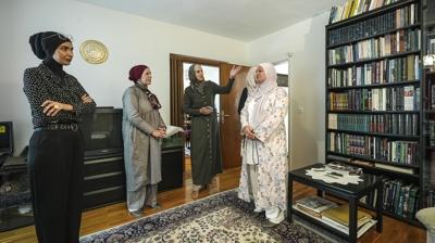 Bosna Hersek'in ilk Cumhurbakan zetbegovi, doumunun 100. ylnda eserleriyle anlyor