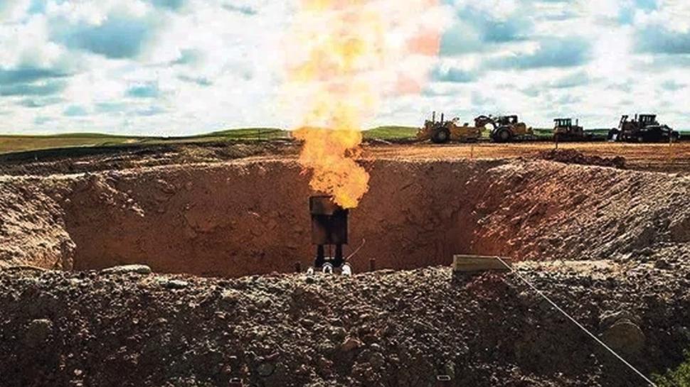 Blgede 420 milyar dolarlk kaya petrol izi! Dev rezerv iin dmeye basld